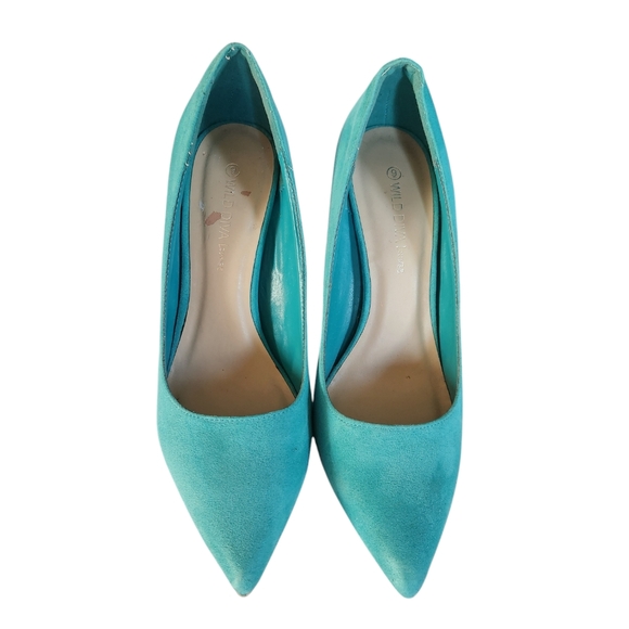 Pointed Heels - Picture 3 of 5